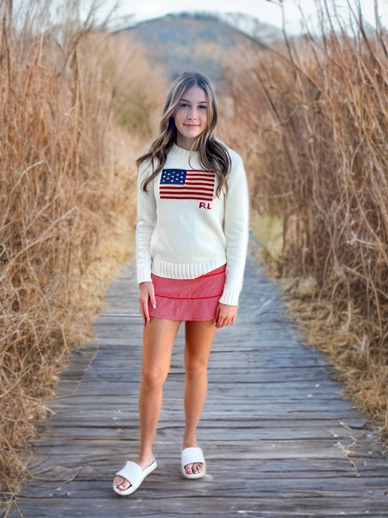 Fish sweater 

#LTKStyleTip