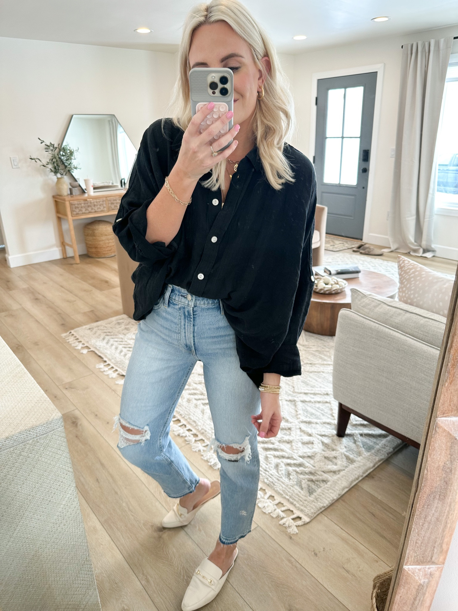 American eagle top and gap cheeky jeans. Retail Cheapskate is wearing a size medium in the top & size 28 in the jeans  

#LTKsalealert #LTKunder50 #LTKstyletip