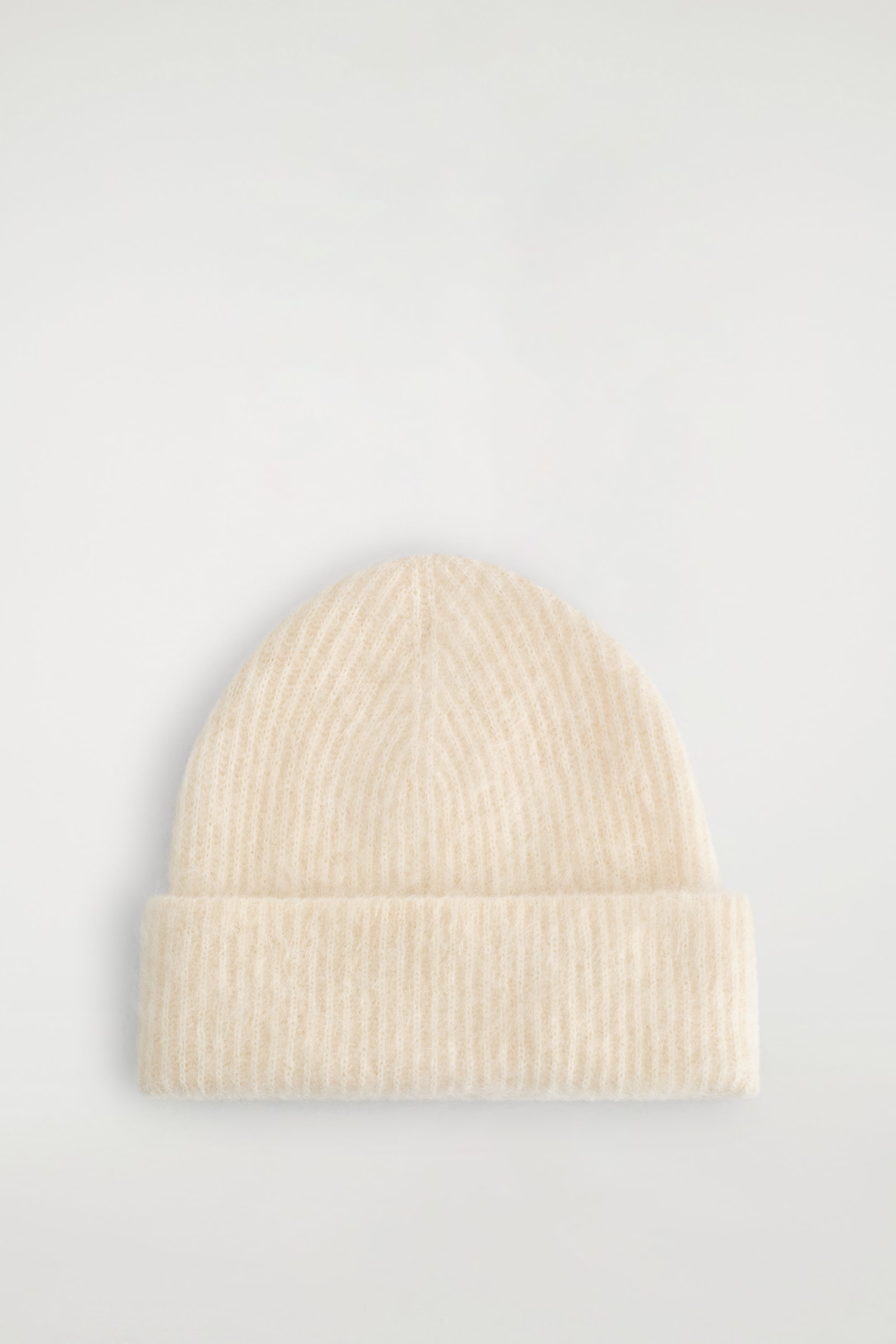 RIBBED MOHAIR BEANIE - CREAM | COS US | COS (US)