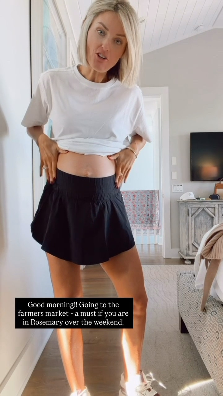 Effortless and comfy — this farmers market outfit with an oversized white tee, black skort, and cozy neutral sweater is the perfect blend of relaxed and chic for crisp fall mornings! Wearing size medium in the tee, size small in the skort & XS in the sweater. 

#FallOutfit #WeekendStyle #FarmersMarketOutfit #CasualChic #EffortlessStyle #NeutralOutfit #WardrobeEssentials #LTKStyle #EverydayChic #ClassicStyle #FallFashion

#LTKStyleTip #LTKTravel #LTKSeasonal