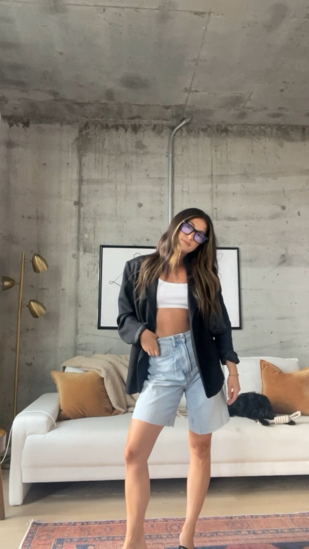 glasses or no glasses?🤓 i’m loving the relaxed jorts look and paired it with my favorite blazer!⚡️


grwm
ootd
style
blazer
jorts




#LTKFindsUnder100 #LTKOver40 #LTKStyleTip