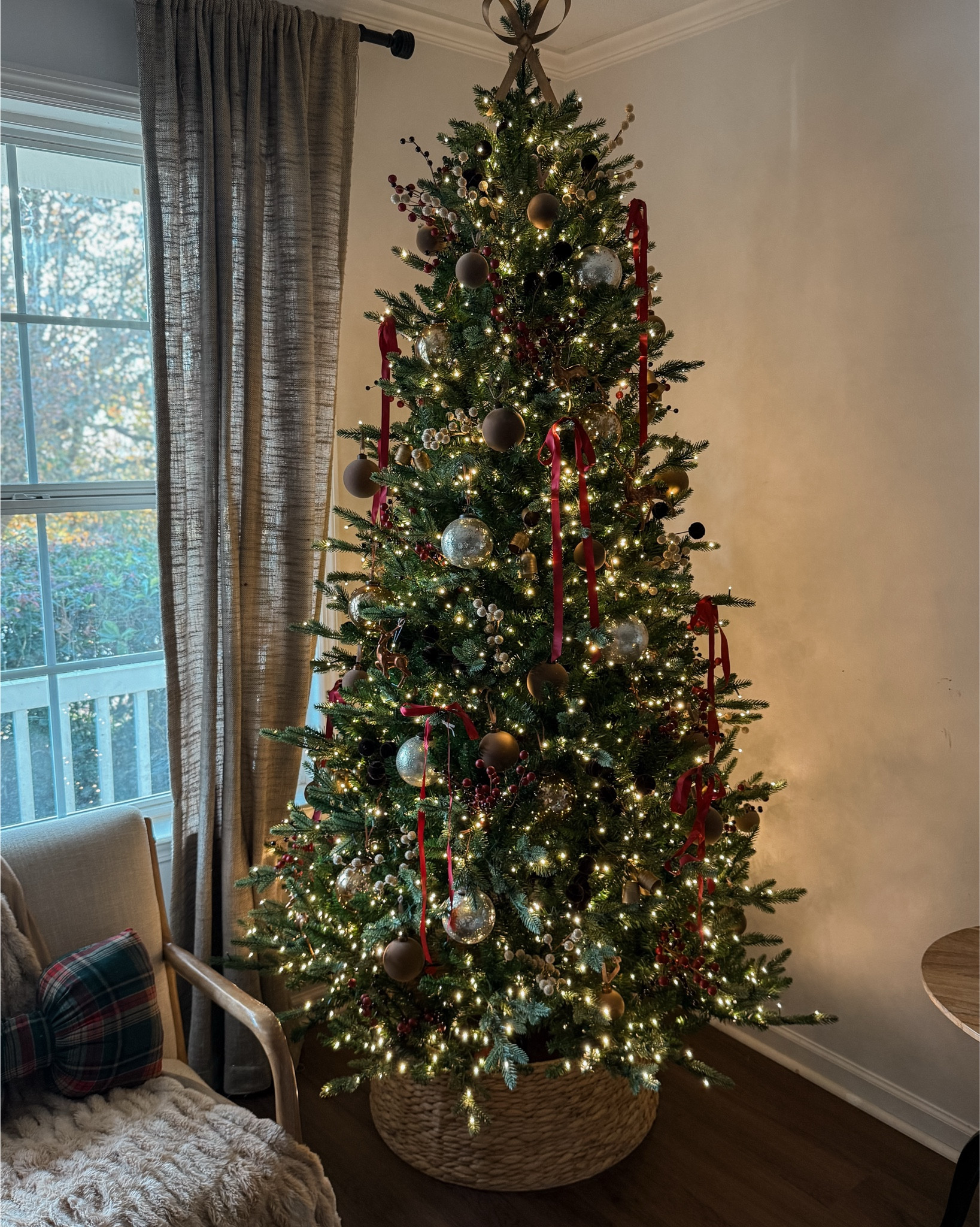 My Christmas tree is on sale!! It is less than $270 right now! I chose this one because it had a warmer yellow light compared to the duchess but has the same exact amount of lights as the duchess, twinkles, has colored lights, and you don’t need to fluff it! The perfect tree ❤️

#LTKHoliday #LTKHome #LTKSaleAlert