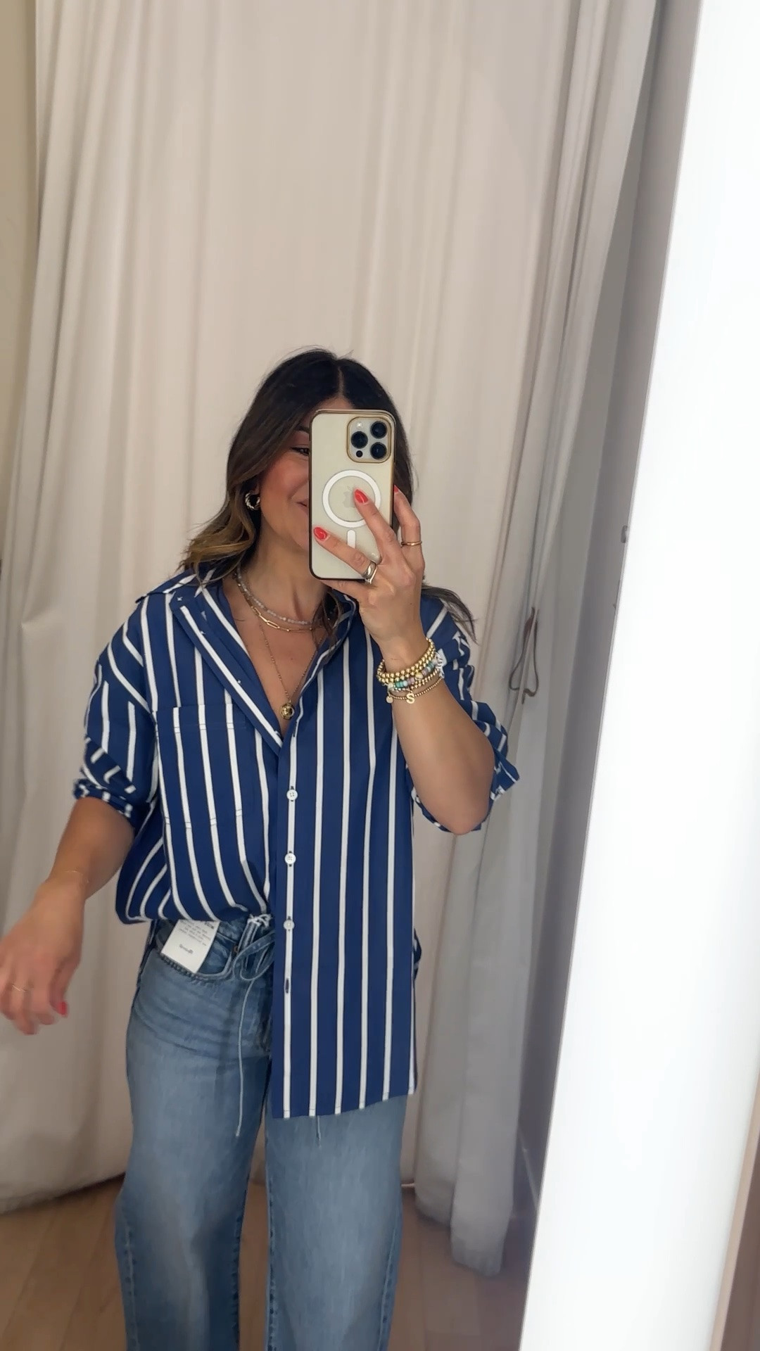 How chic is this look! This button down is everything and these @Madewell are perfection! This airy denim is truly so soft and lightweight! Loved the fit!!! Take 20% off with code LTK20
Shirt size small
Jeans size 24

#LTKxMadewell #LTKSaleAlert #LTKSeasonal