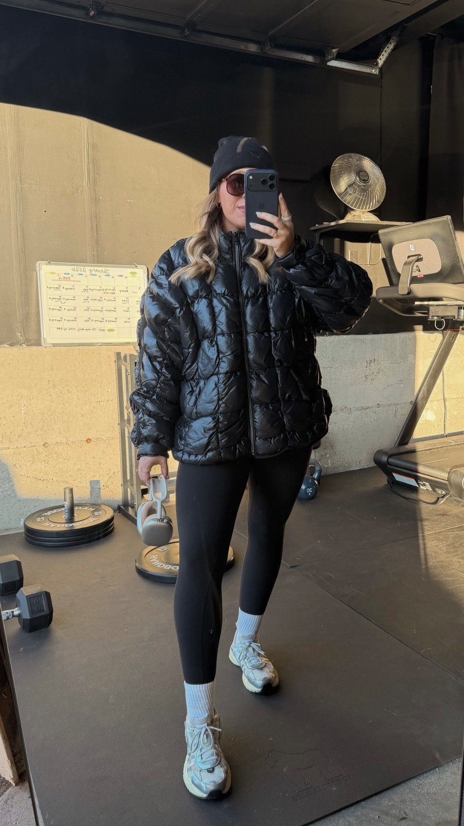 Winter Walk OOTD 🖤🔥 Wearing a size large, it runs oversized  Size 10 | M\L | 5’3"

#LTKActive #LTKfitnessgoals #LTKMidsize