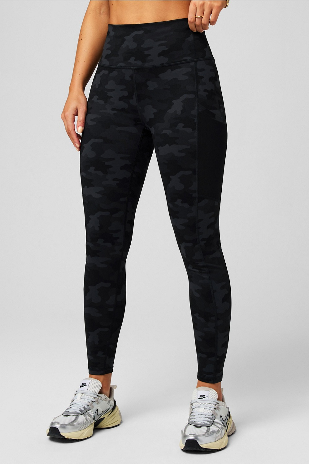 On-The-Go PowerHold® High-Waisted Legging | Fabletics - North America