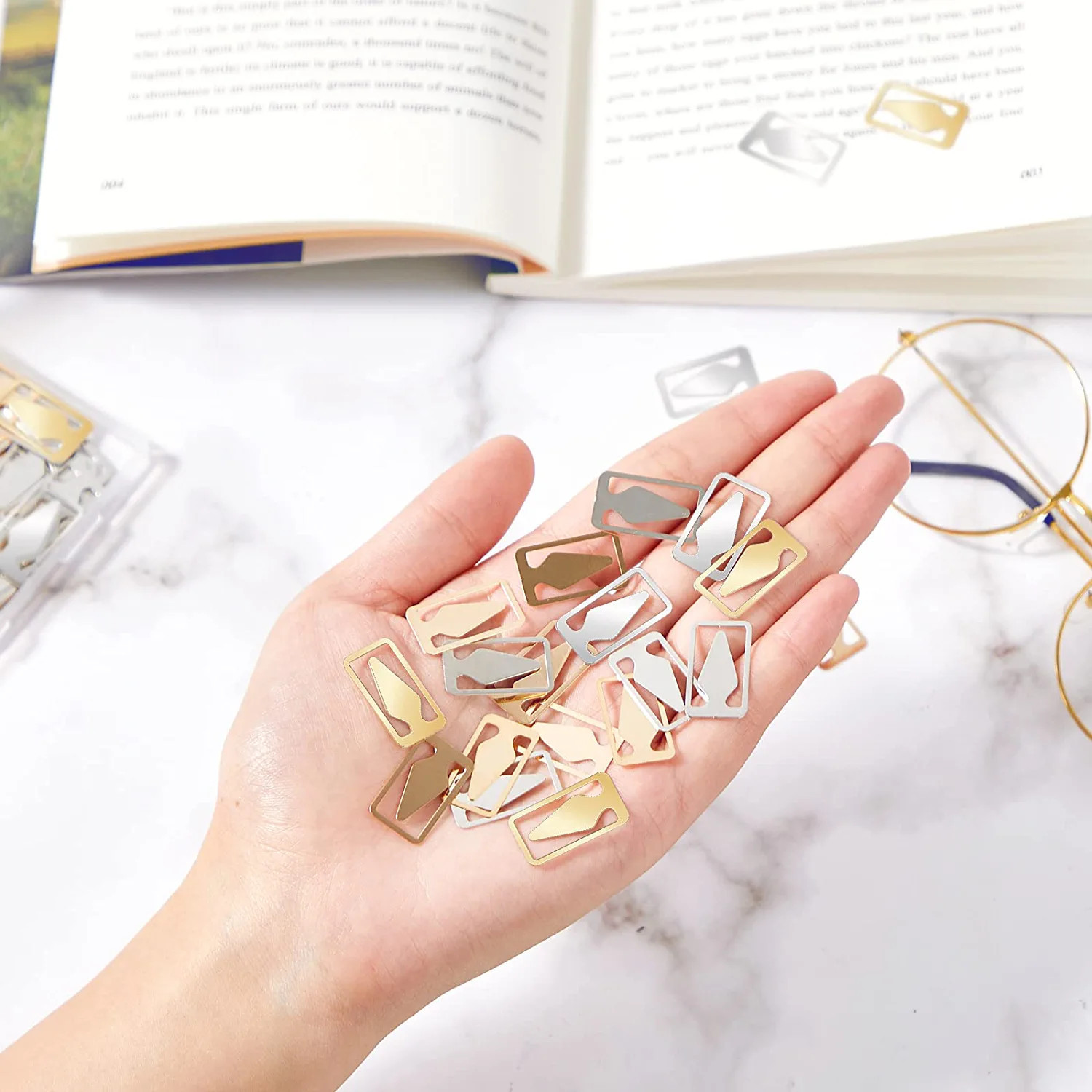 Book Line Markers 100 Count Tin Mixed Metals Bookmarkers Book Page Markers Arrow Bookmarks Gold S... | Amazon (US)