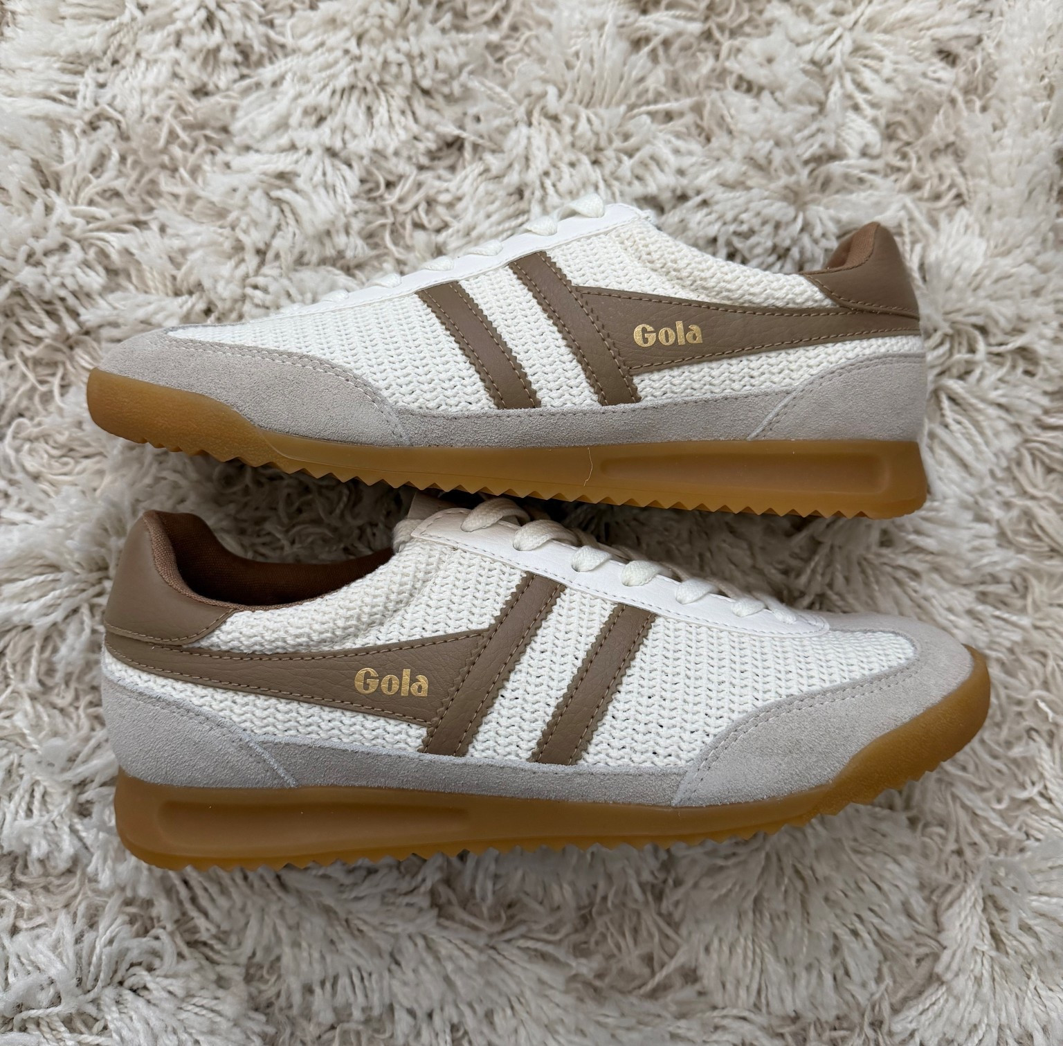 Gola sneakers 

#LTKMidsize #LTKootd #LTKSeasonal