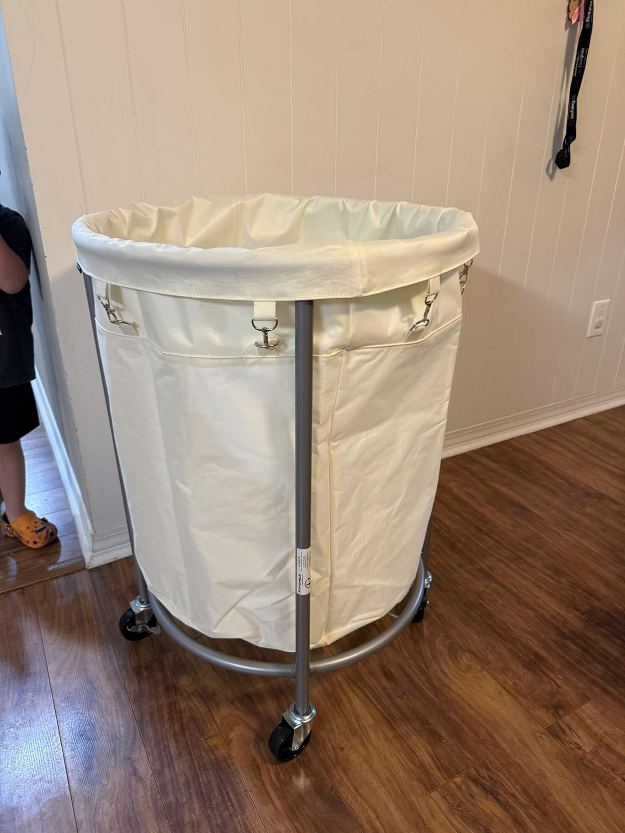 SONGMICS 50.2-Gallon (190 L) Laundry Basket with Wheels, Rolling Round Heavy-Duty Laundry Hamper ... | Amazon (US)