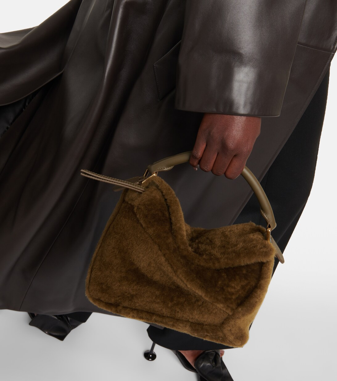 Puzzle Edge shearling shoulder bag | Mytheresa (US/CA)