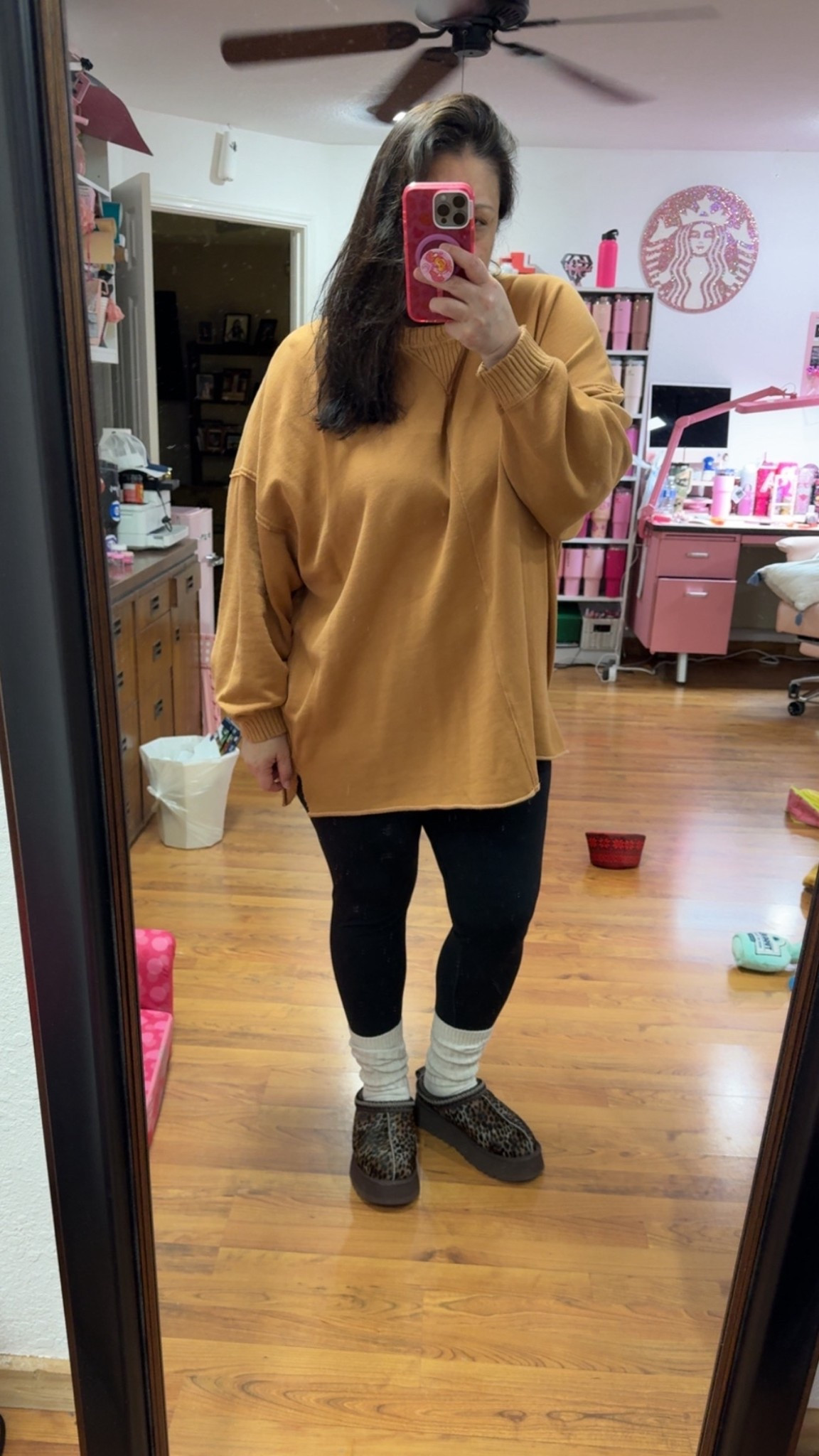 You can’t convince me otherwise best socks are the American eagle scrunchie socks. They aren’t tight or way too thick. They are the perfect socks for boots and uggs 