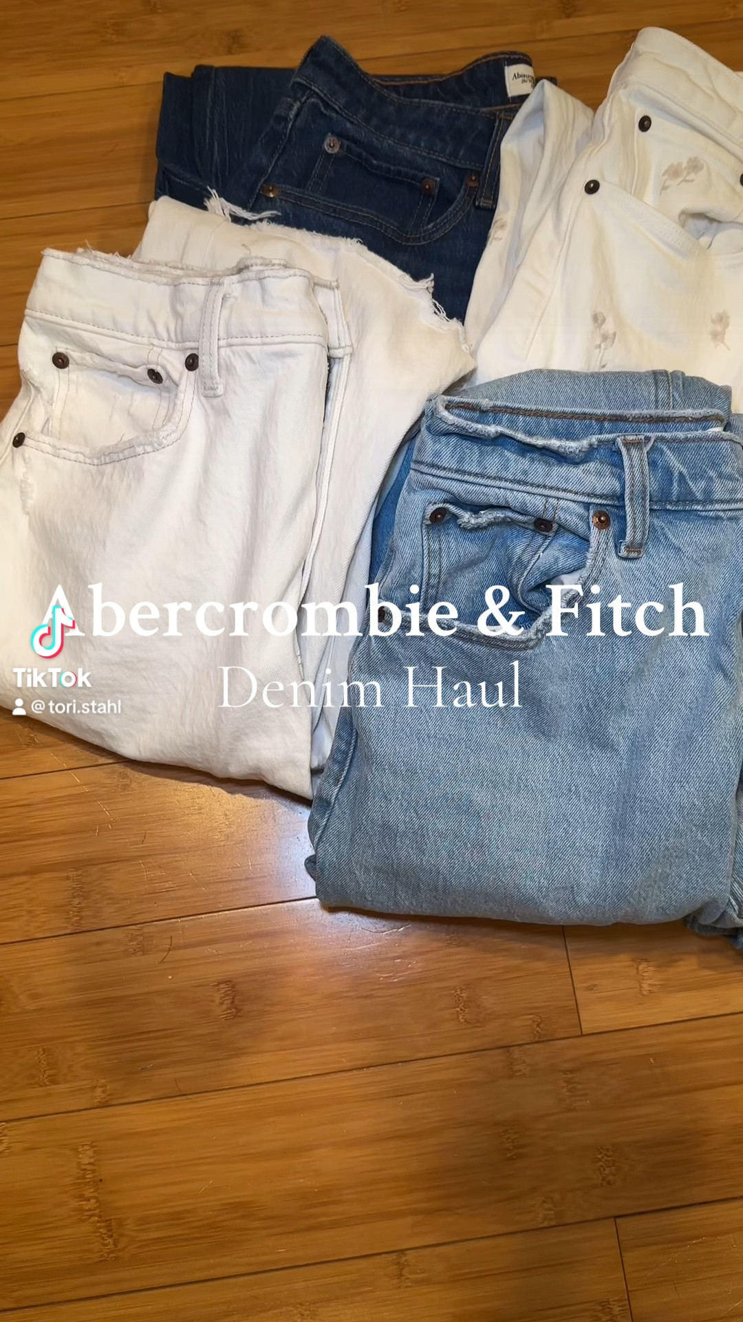 The best sale is an Abercrombie sale! Right now almost everything is 20% off which means it’s the perfect time to snag some staple pants for summer! 
Seriously obsessed with this brand 

I don’t own the rights to this music 


#LTKSeasonal #LTKfindsunder100 #LTKstyletip