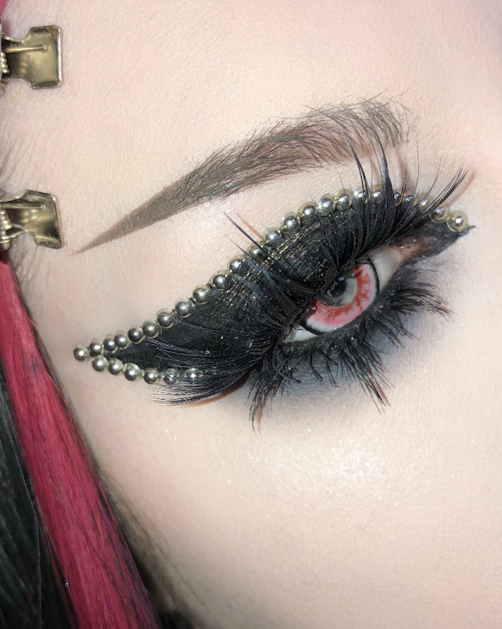 Alternative festival makeup inspo!



Goth makeup, euphoria makeup, glitterr

#LTKBeauty