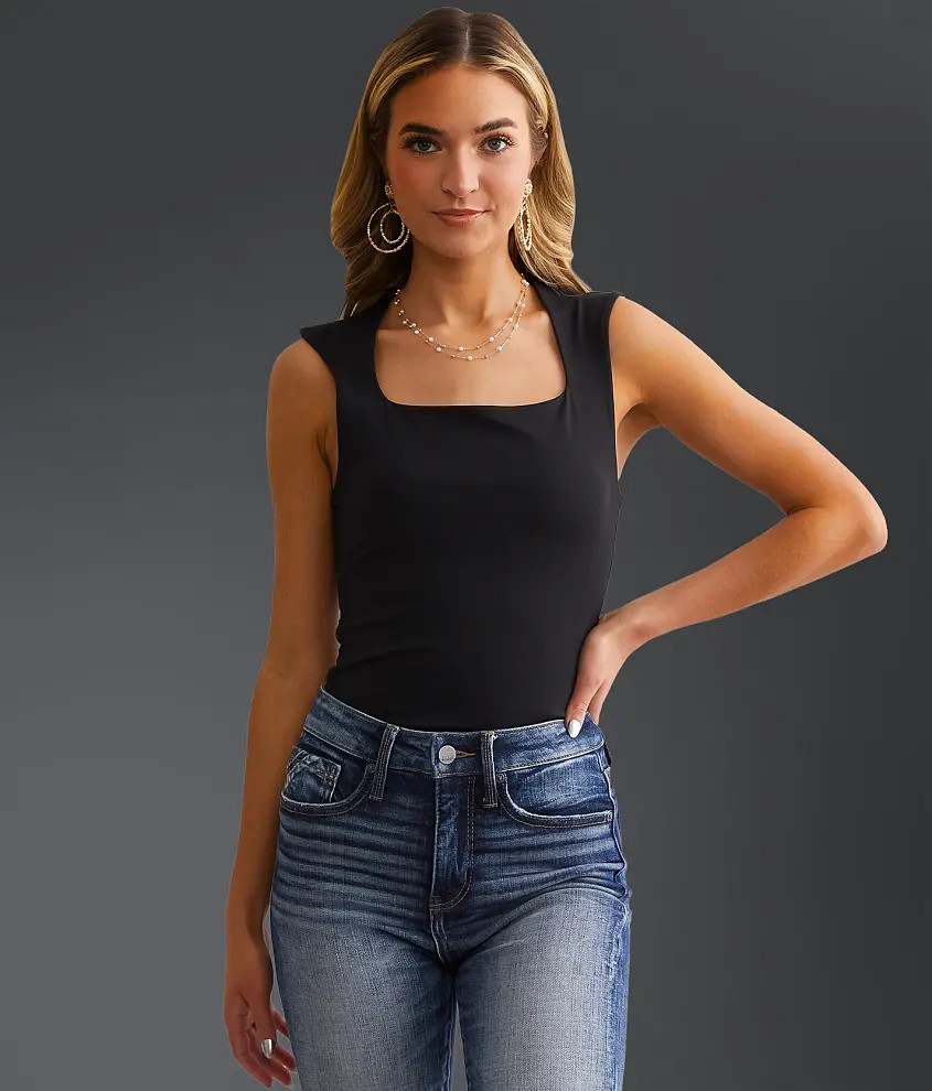 Shaping & Smoothing Tank Top | Buckle