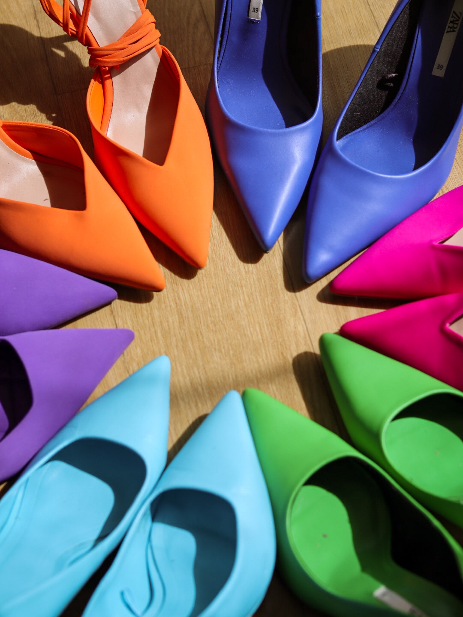 Colorful workwear pumps to rock in Summer 👠 - wide fit friendly

#shoestyle #ltkcurves #midsize #plussize 



#LTKworkwear #LTKeurope #LTKshoecrush