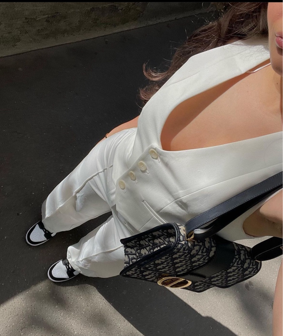 Streetstyle #nycstreetstyle #streetstyle #fallfashion #dunks #trending #falllook #ootd #zara #shein #amazon #amazonfashion

#LTKfindsunder100 #LTKSeasonal #LTKeurope