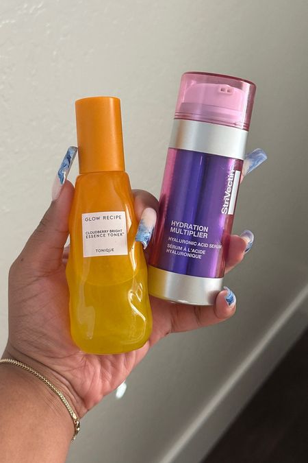 Spring skincare staples! Glow Recipe Cloudberry Bright Essence Toner paired with StriVectin Hydration Multiplier Serum! Surges the skin and keeps it hydrated to the touch all day! 💦

#LTKbeauty #LTKfindsunder100