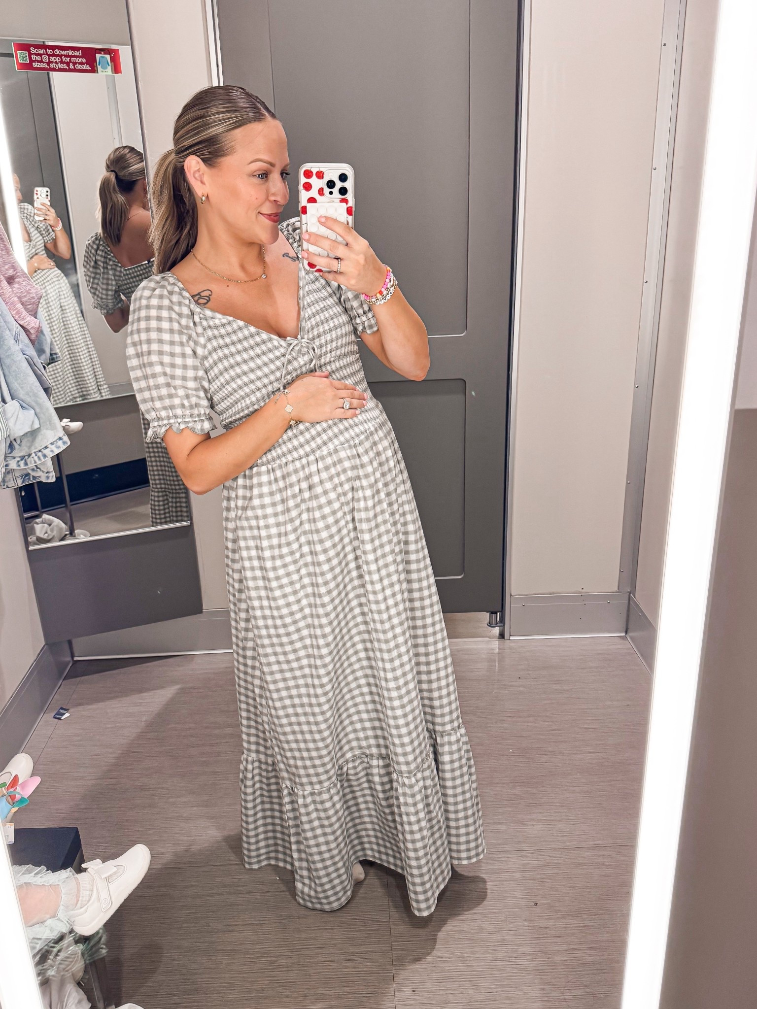 This dress came with me so obsessed!
Wearing size medium wanted to me more comfy will be so ideal for breastfeeding with the stretch smock stop detail! 


#LTKspringtrends #LTKSeasonal #LTKBump