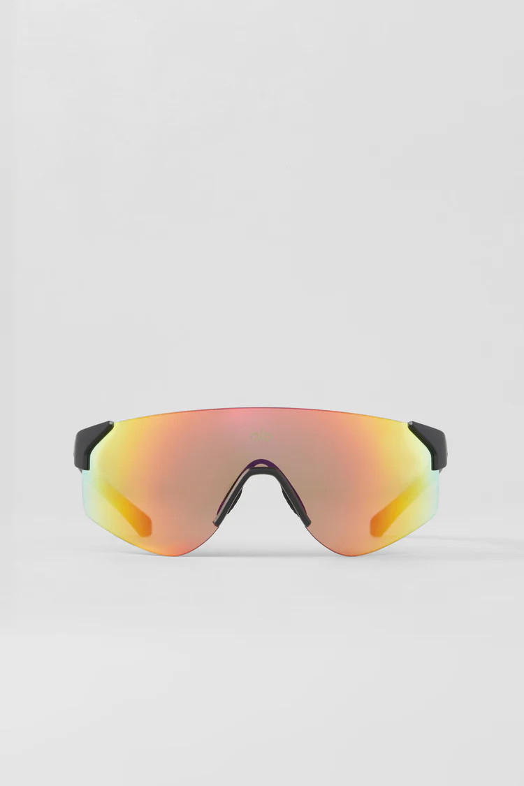 Black/Chromatic2 ColorsBlack/ChromaticNewBlackNew | Alo Yoga