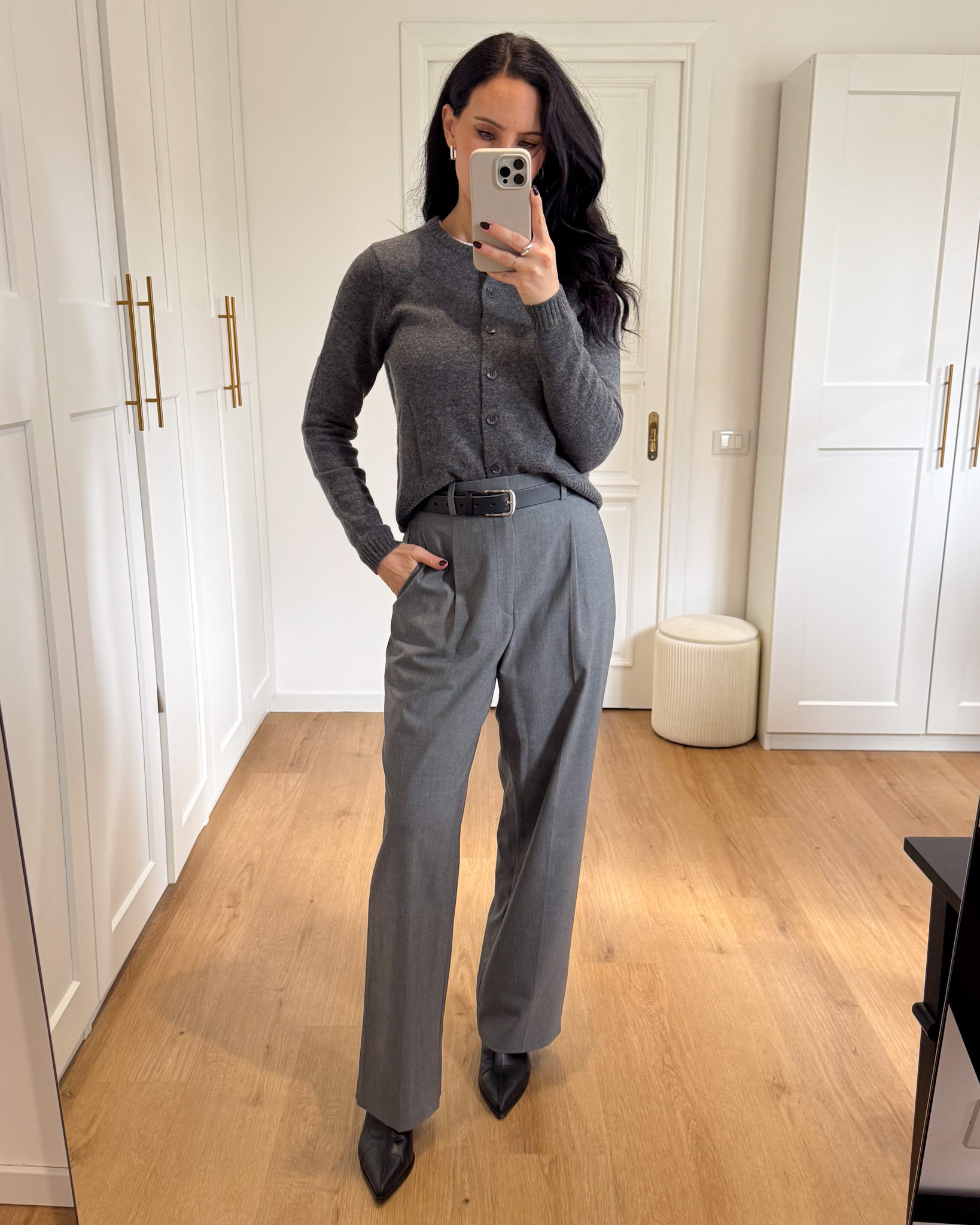 Outfit inverno pantaloni sartoriali Uniqlo e cardigan Zara lana  

 #LTKitalia #LTKeurope #LTKwinter