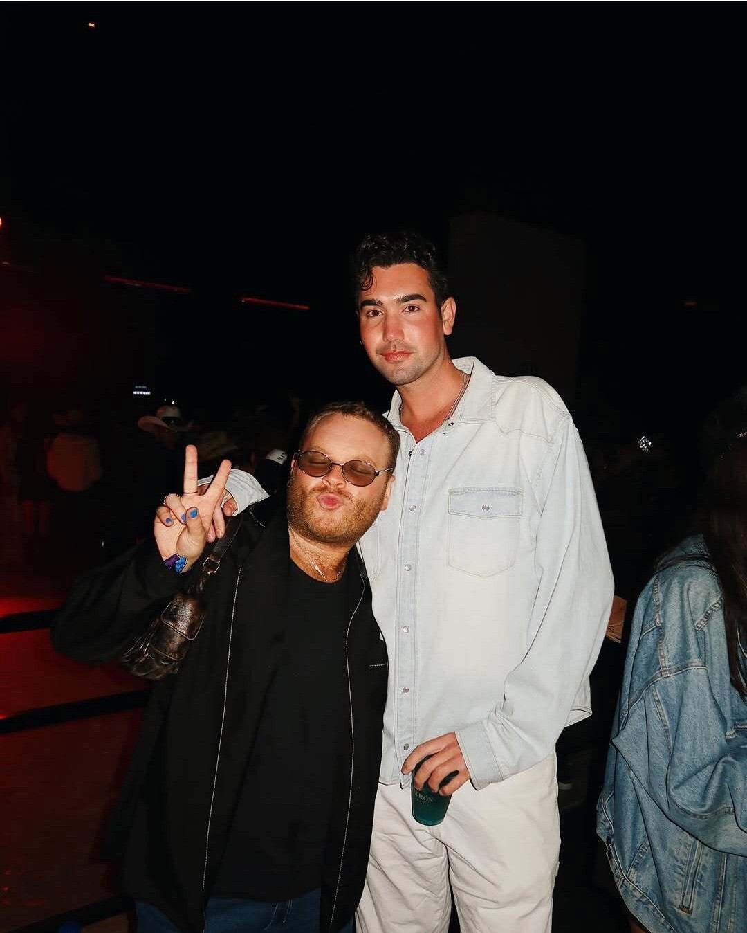 progression of the night 📸

#LTKStyleTip