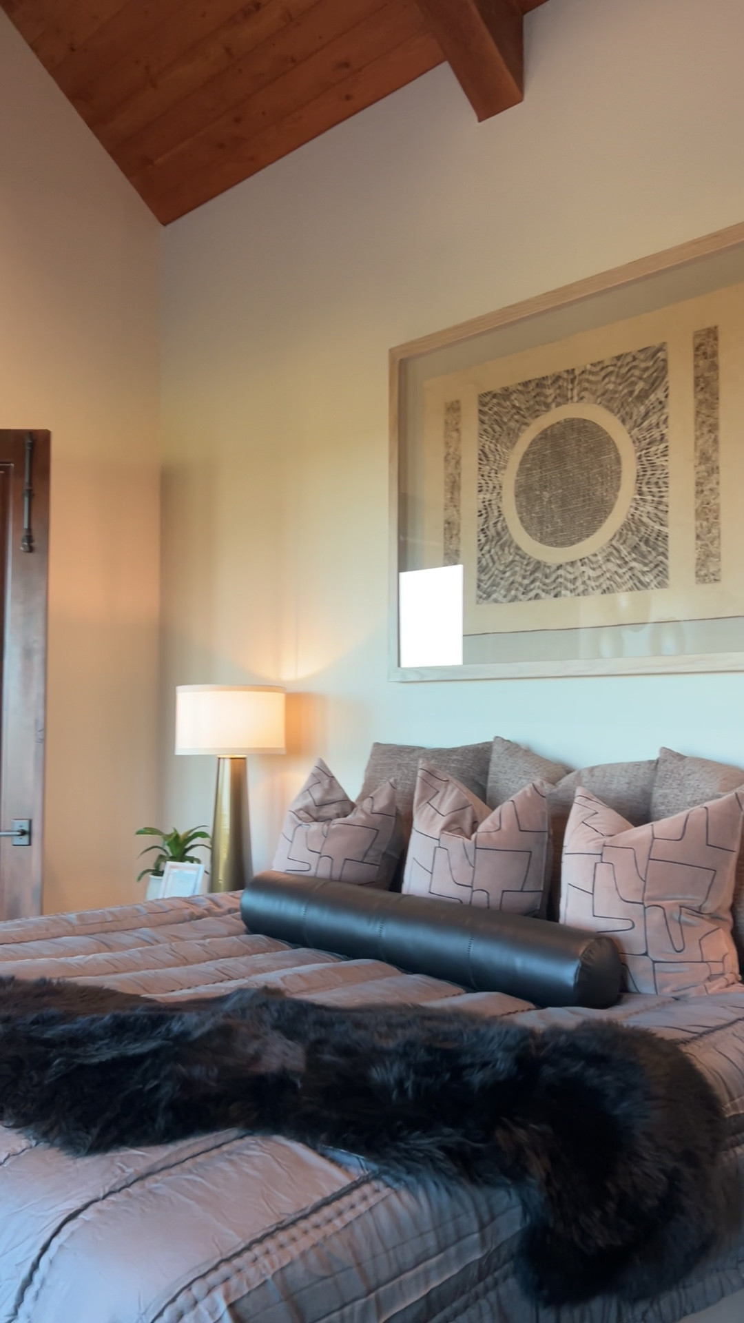 Master Bedroom Finds

#LTKHome #LTKVideo #LTKStyleTip