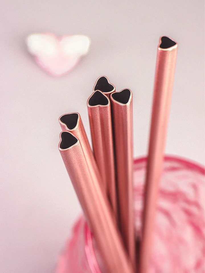 1 pezzo Paglia a cuore in acciaio inossidabile, paglia rosa romantica creativa per tutti giorni | SHEIN