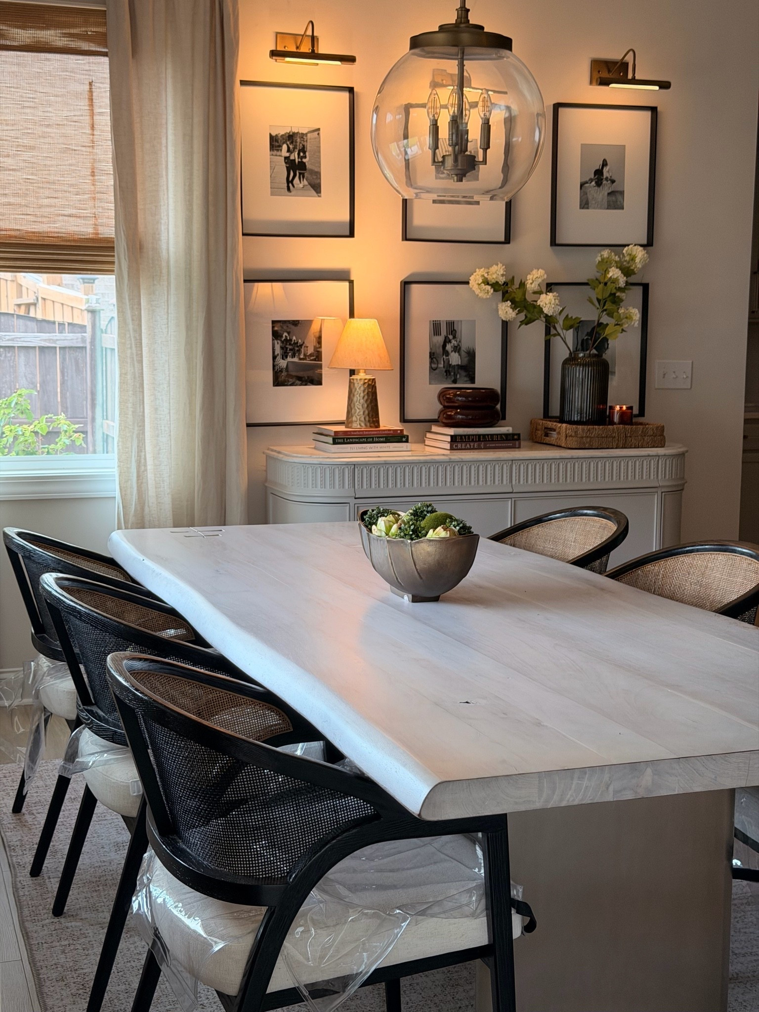 Breakfast nook home decor

Dining table, dining chairs, wall art, interior design, sideboard, console table

#LTKHome #LTKSaleAlert #LTKSeasonal