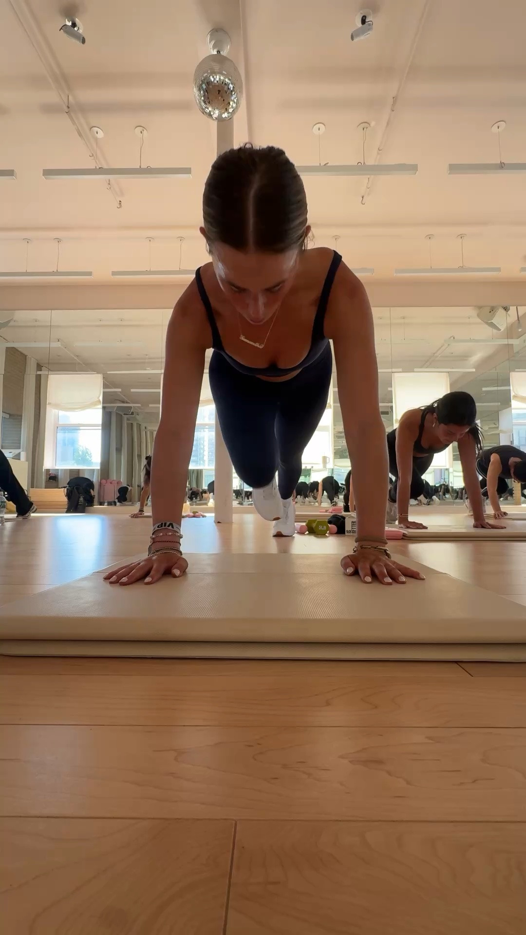 Aerial flying outfit that I wore for my workout class, I’m obsessed with the fit of this