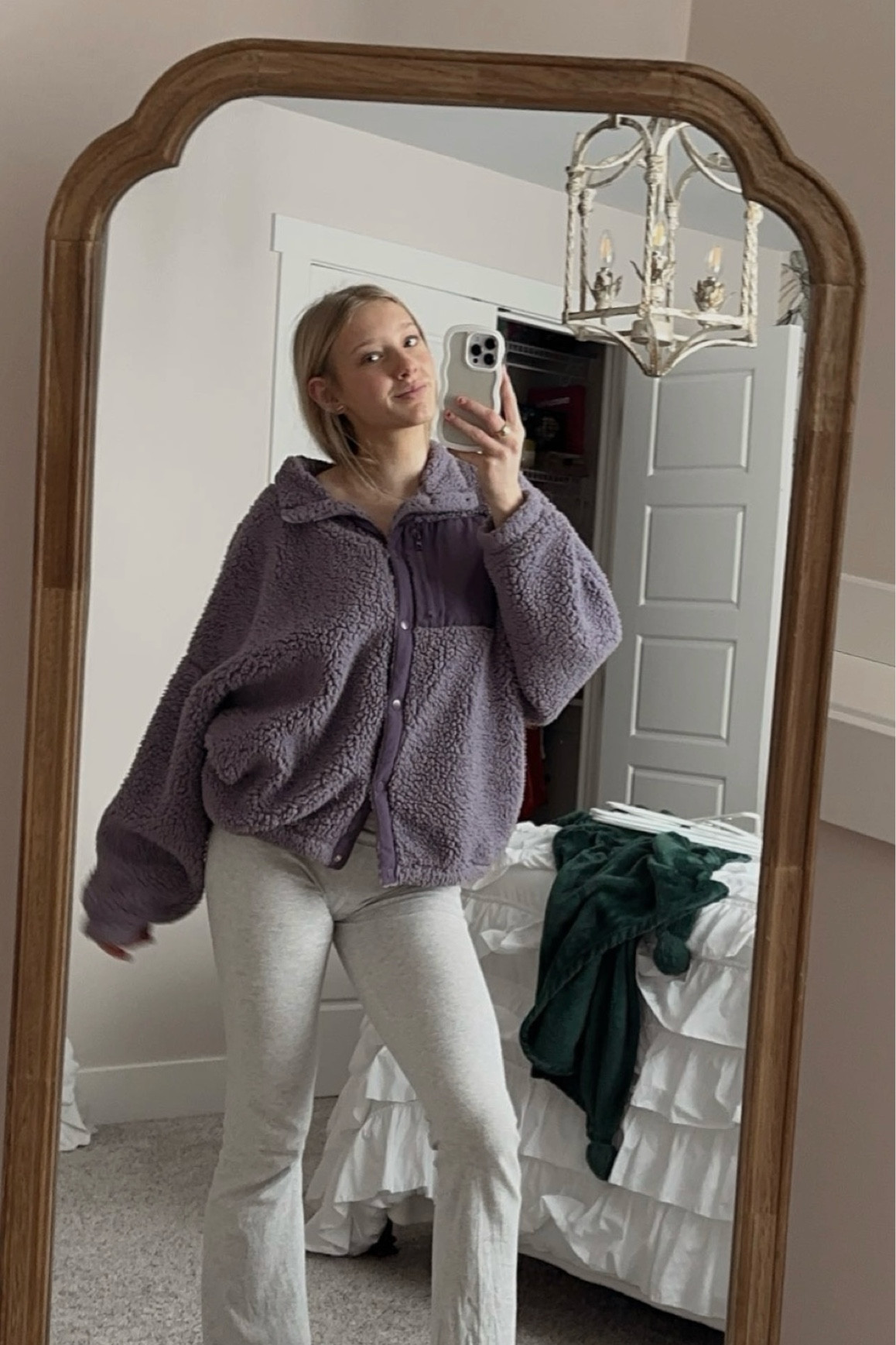 Fit check!! Pants from Pacsun, sweatshirt is also from Pacsun, but they no longer sell it so I link some similar ones!! 

#LTKMostLoved