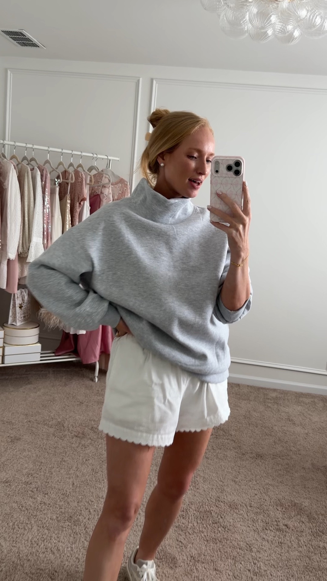 Correction I ordered a small!! It runs very oversized as is so get your normal size. This has been a top seller on Amazon this month and they should honestly increase the price because the quality is really thick and soft!!

Amazon fashion // Amazon finds // cozy fall finds // mock neck sweatshirt