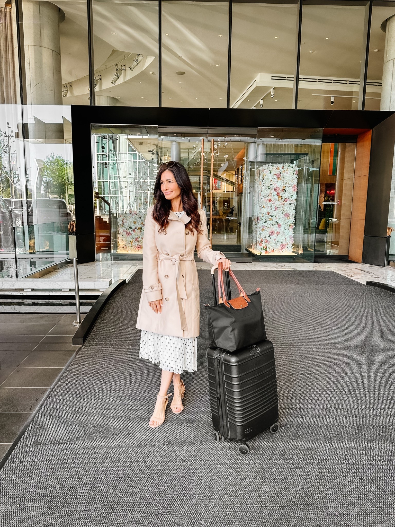 Bags are packed … let’s go ✈️

#polkadotdress #trench #beis
#traveloutfit #london 


#LTKspring #LTKdresses #LTKtravel