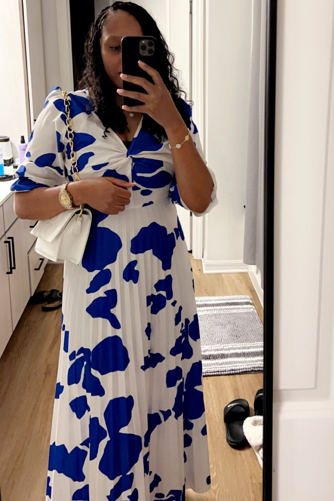 Such a cute dress! 