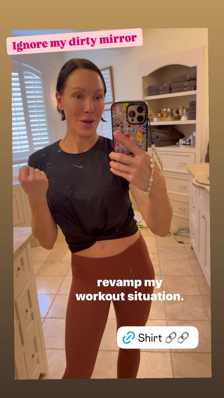 Workout outfit- Nike cropped top and lululemon leggings



#LTKWatchNow #LTKFitness #LTKActive