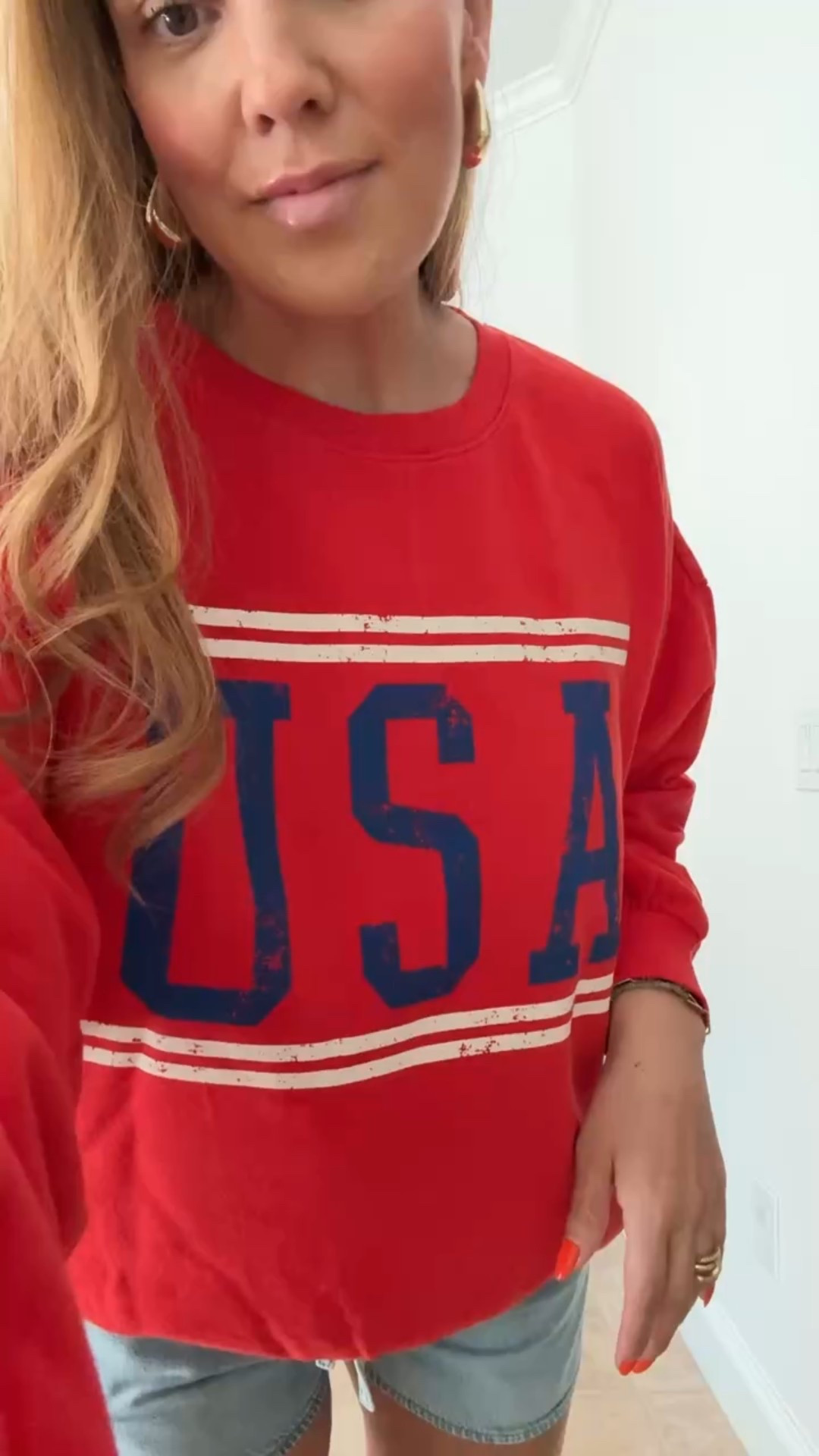 This might be my favorite sweatshirt of all time. Copy the code to get 10% off your first order with email sign up!

americana style - usa sweatshirt - women’s fashion, summer style 

#LTKStyleTip #LTKSummerEdit