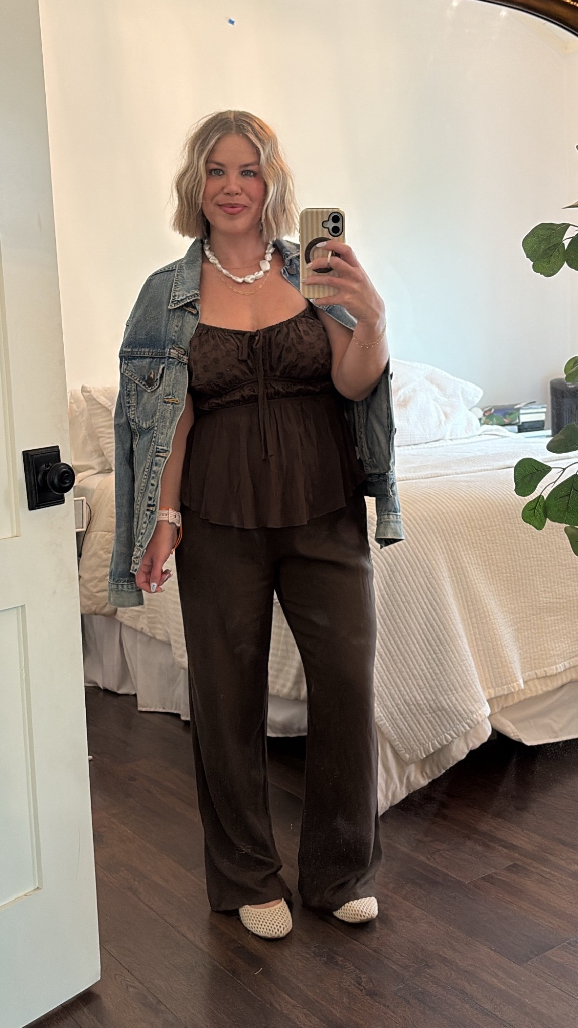 WALMART OOTD
I am loving this brown matching set for spring and summer! The pants are lined and have a fold over stretchy waist and the tank top is flowy with adjustable straps and such cute details.
#ootd #walmart #walmartstyle #walmartfashion #affordableoutfit #casualoutfit #momfit #matchingset


#LTKdayinmylife #LTKSeasonal #LTKootd