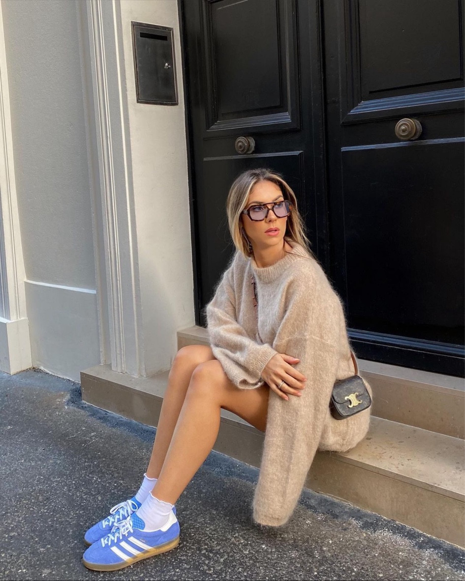 Sunday mood

Adidas Gazelle, baskets Adidas bleues, Gazelles bleues, pull en mohair mélangé avec col cheminée, pull en laine beige, collants semi shiny, collants porcelaine 

#LTKstyletip #LTKshoecrush #LTKSeasonal