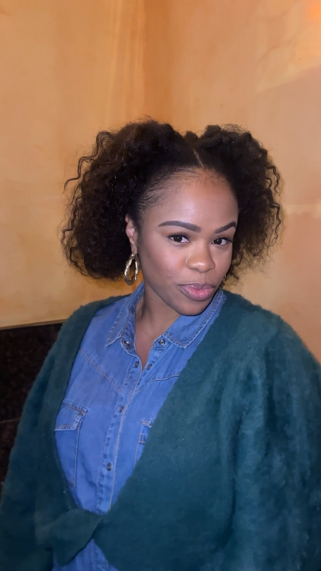 Natural hair & denim type of day👖 #StyleInspo #NaturalHair #Denim #FauxFur #OOTD

#LTKBeauty #LTKFindsUnder50 #LTKootd