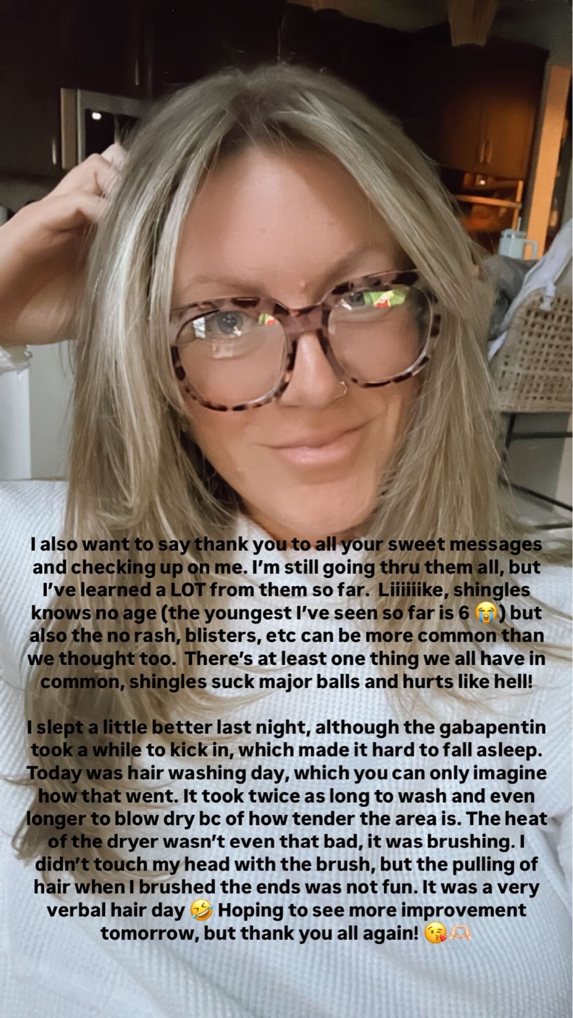 Top and glasses 

#LTKMidsize