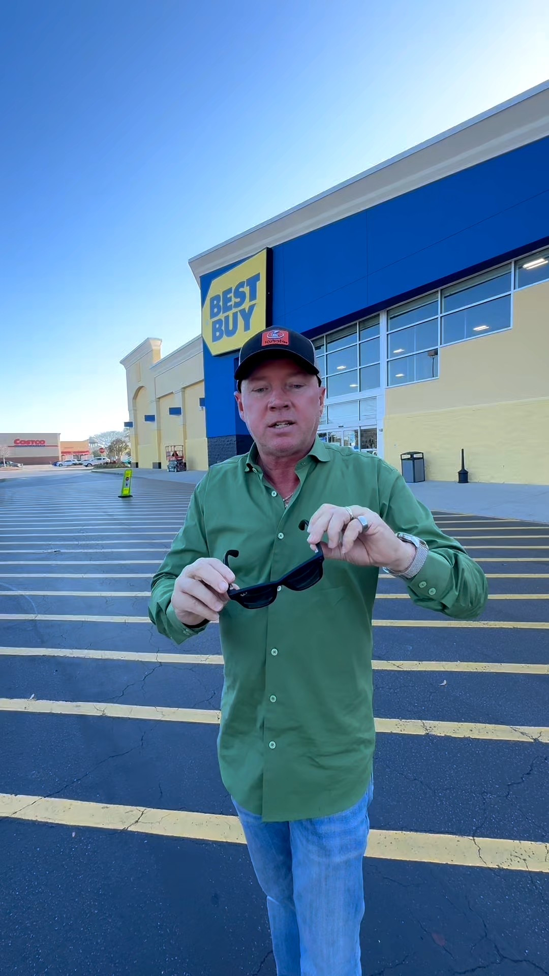 Keef’s meta glasses are so cool. The video quality is great too. 