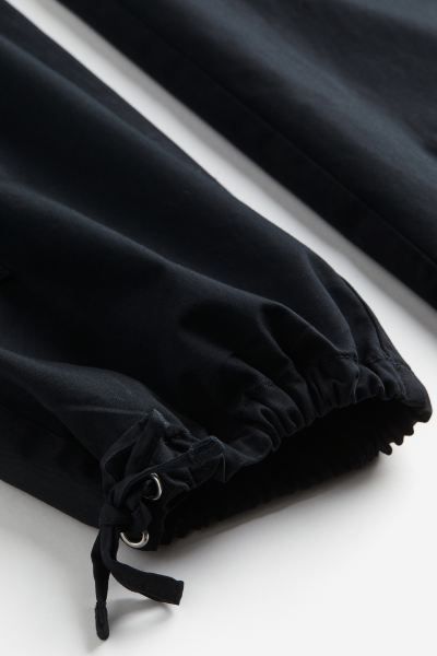 Twill Cargo Pants - Black - Ladies | H&M US | H&M (US + CA)