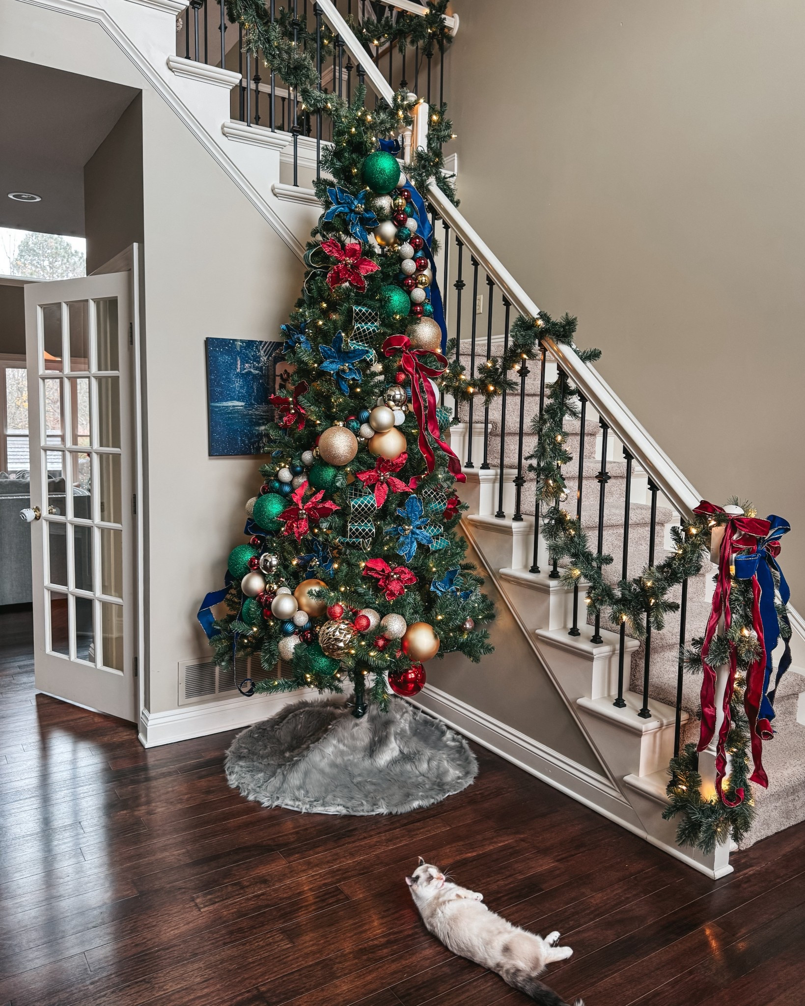 Christmas decor. Garland. Christmas tree. Christmas decorations. Holiday home decor. 

#LTKCyberWeek #LTKHome