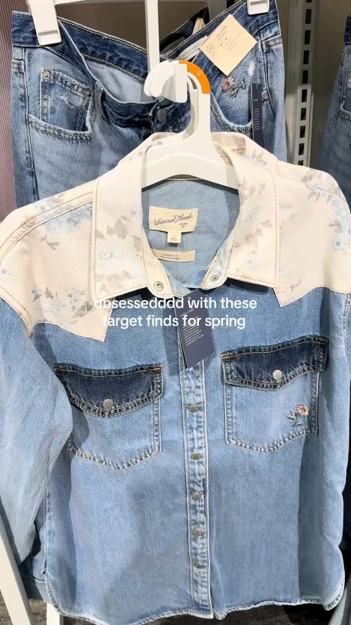 The brown gingham set has my heart 
#target #targetfinds #springfashion #gingham