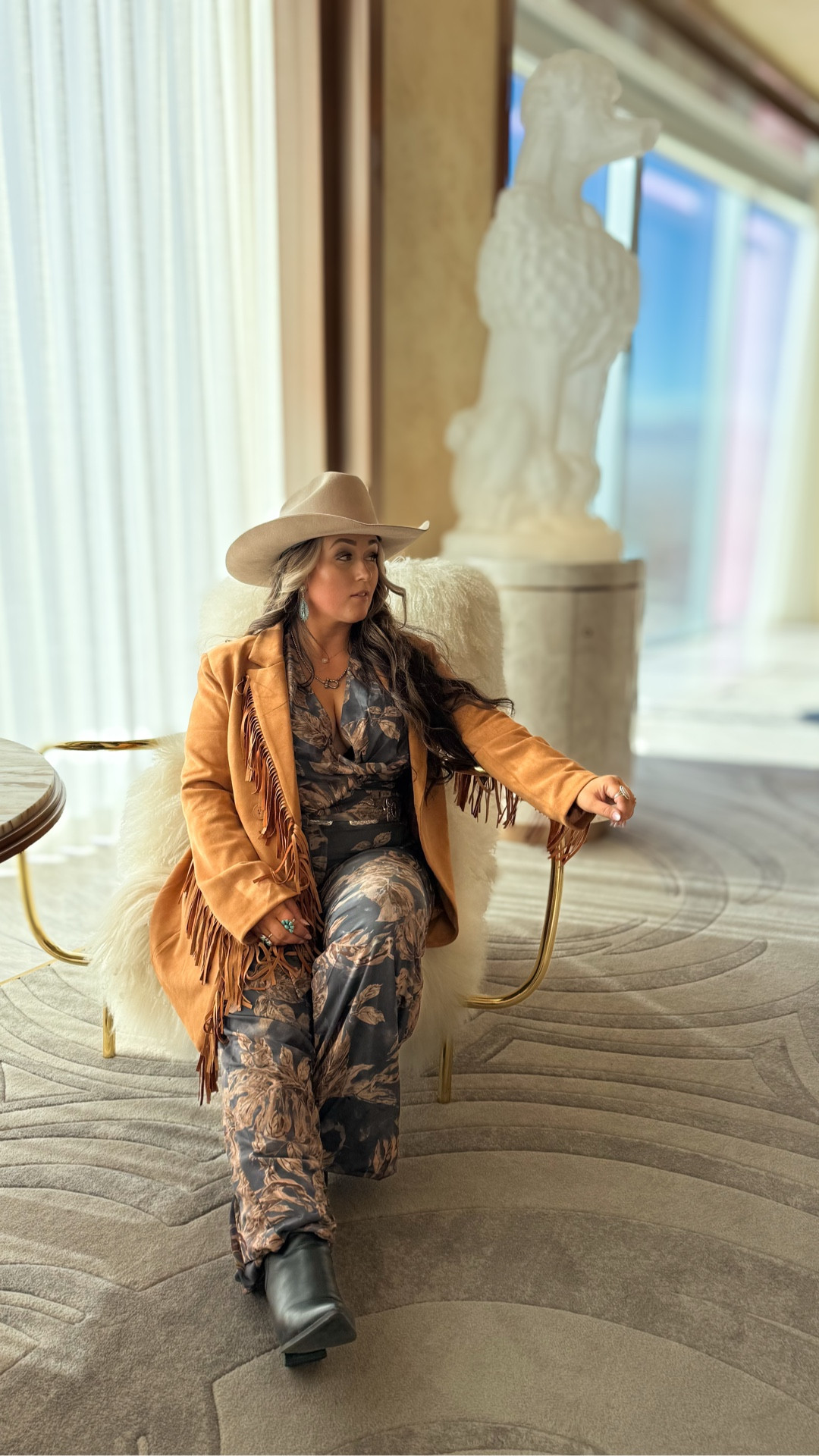 Fringe, conchos, and a print that does all the talking.
What More could a girl want from @judeandjojoboutique ?☺️

#nfr #nfrfashion #nfrinspo #NFR2025
#NFRLasVegas  #westernlifeandstyle 
#LasVegasNFR
#CowboyChristmas
#CowboyChristmas2025
#WesternFashion
#WesternStyle
#RodeoFashion
#NFROutfits
#VegasCowgirl
#CowgirlChristmas
#WesternInfluencer
#RodeoReady
#CowgirlStyle
#westernboutique
