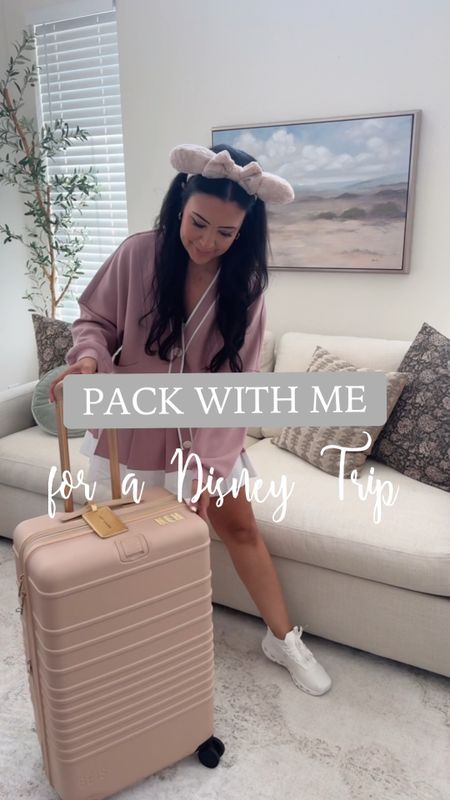 DISNEY TRIP 🎀🎠✈️✨

packing my suitcase for our week long Disney World Vacation 🥹 here’s my daily outfits 🫶🏼 have you ever been to Disney World? If so, what’s your favorite park?!

#packwithme #packingmybag #packwithmefordisney #packingfordisney #travelmusthaves #disneyobsessed #amazontravel #travelfinds 

#LTKTravel #LTKSummerSales #LTKFindsUnder50
