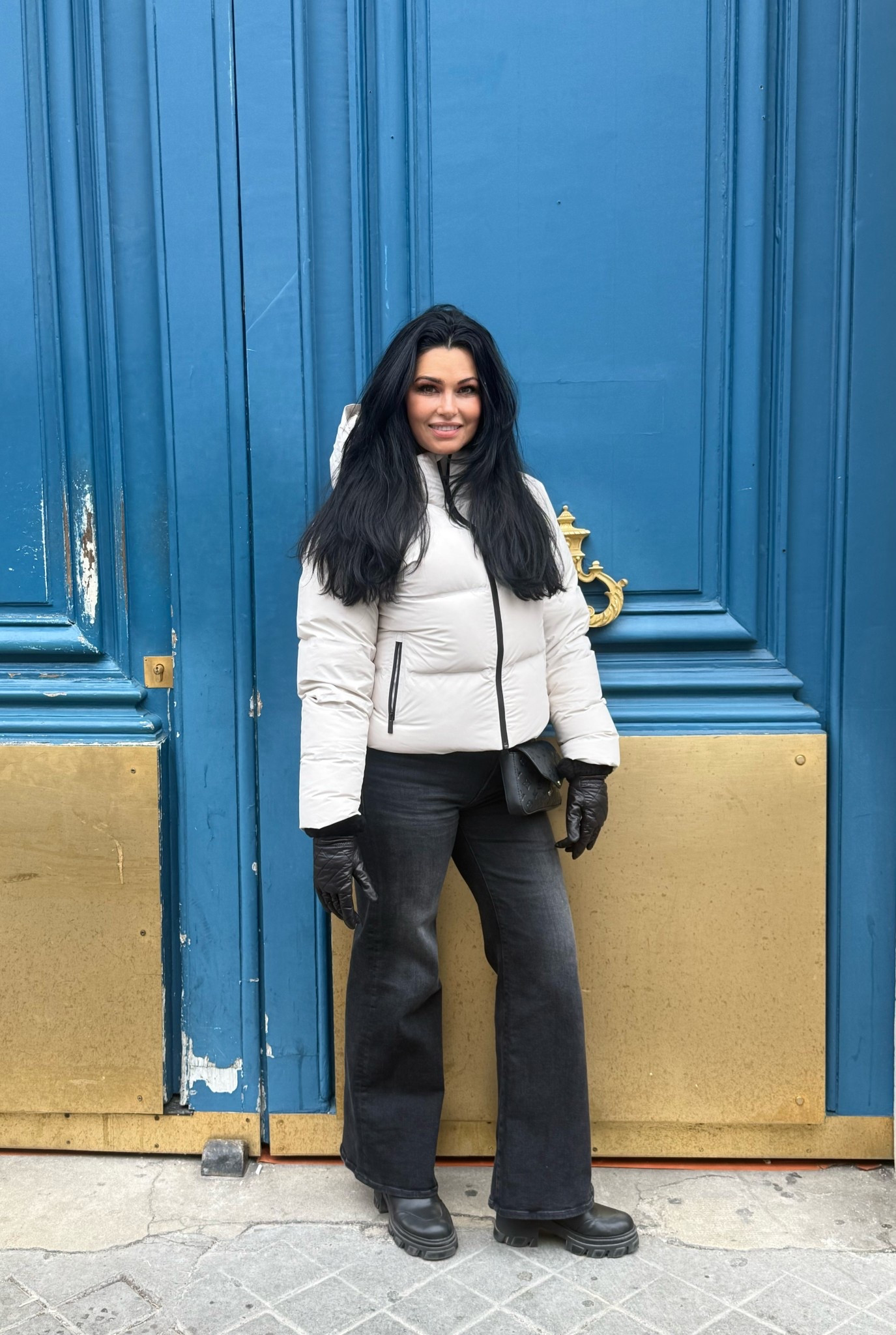 Girl about town! 🩷

I paired this cute @Aritzia white puffer jacket with these dark wash denim jeans, a cute black purse and black boots.

#superpuff #puffer #pufferjacket
#blackjeans #marneystidbits

#LTKSaleAlert #LTKvlog #LTKootd