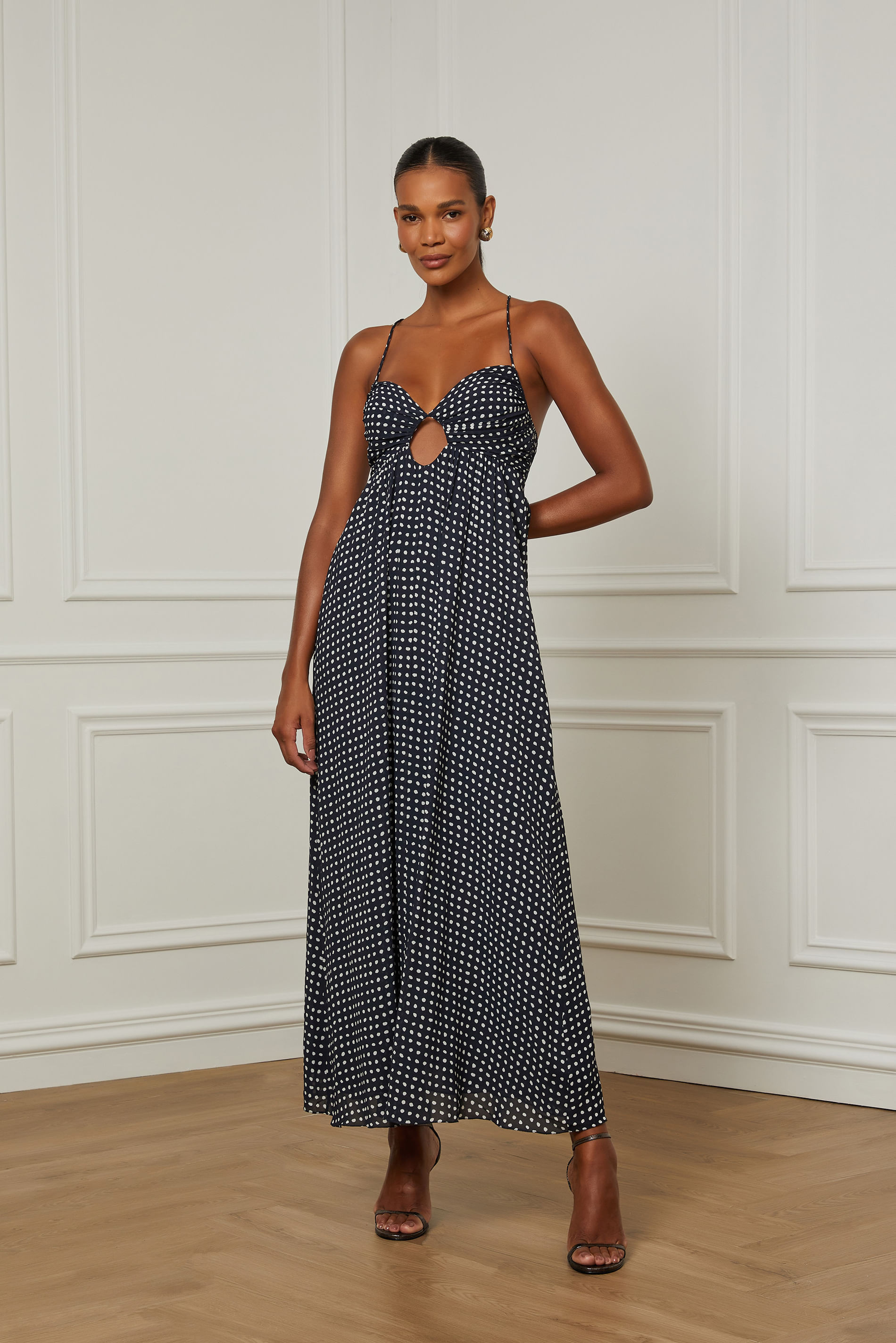 Vestido Longo Com Alça e Decote v Estampa Pois | OffPremium (BR)