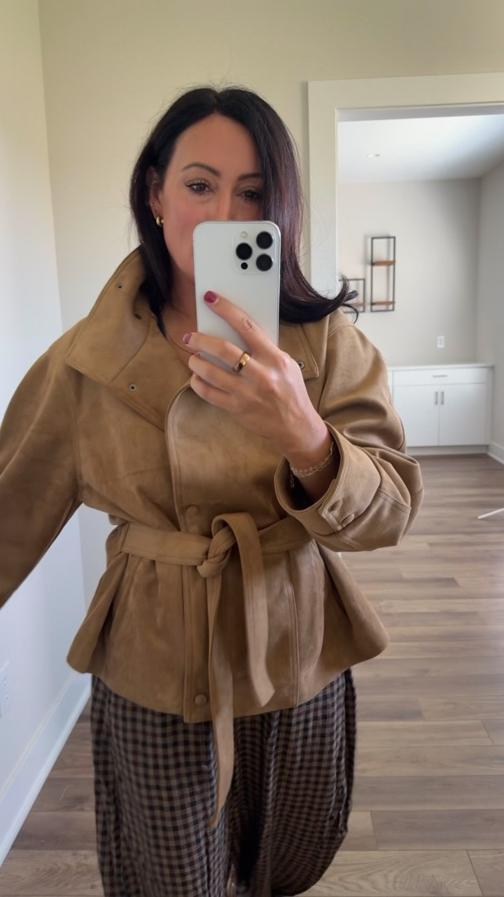 Zara fall haul. Love this faux sauce jacket. Trendy and perfect for fall - medium in jacket and large in pants (should have done a medium) @Zara