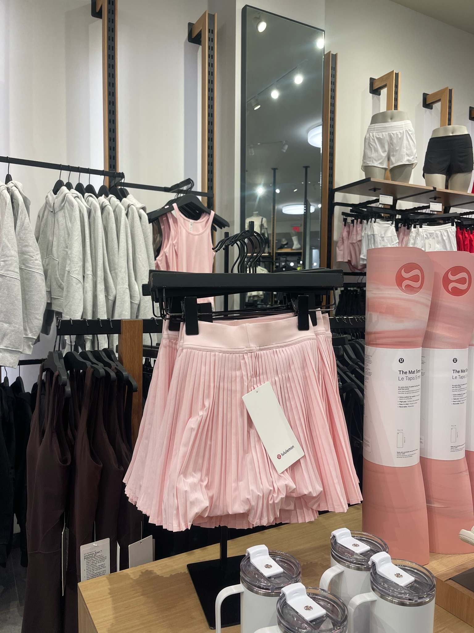 new lululemon pink!! strawberry milkshake !! 