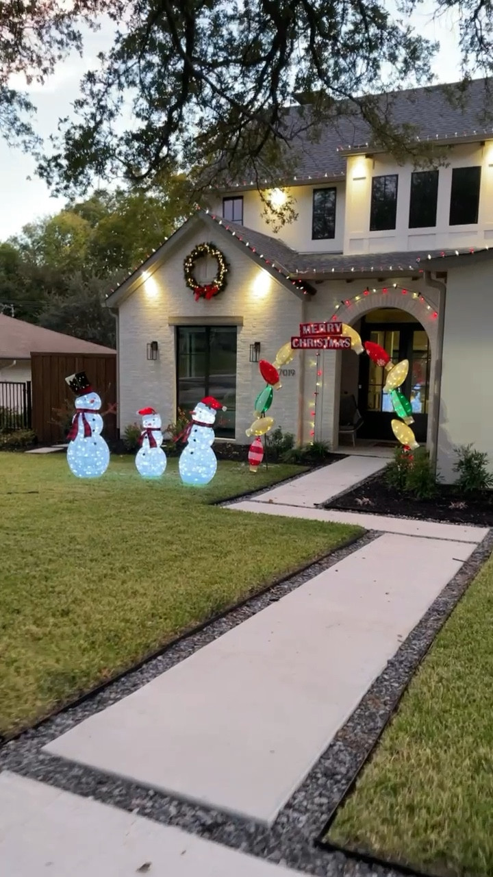 My outdoor Christmas arch is back! This sold out in early November last year. I love how big it is and pre-lit for $199!#LTKhome

#LTKSeasonal #LTKHoliday
