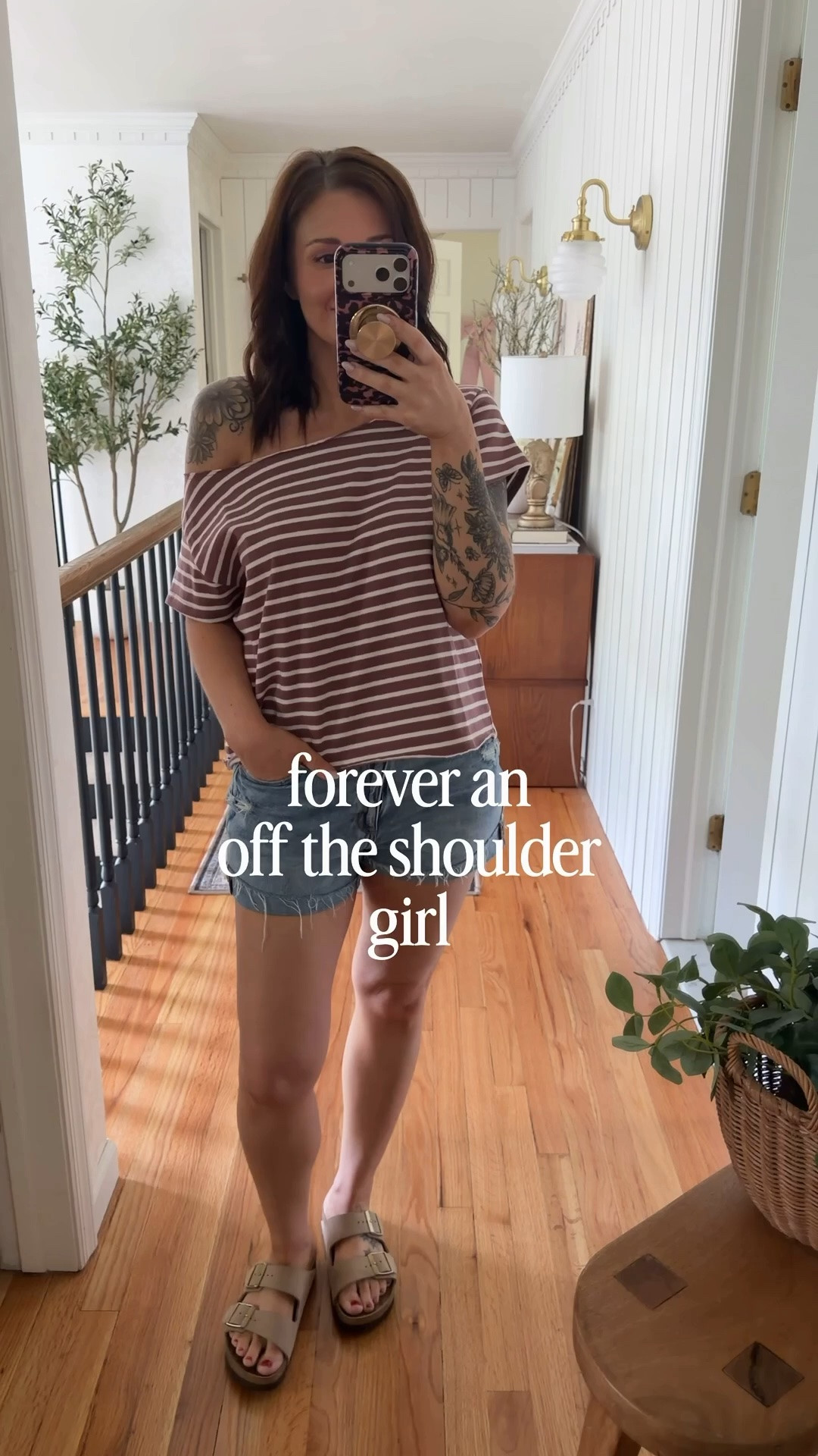 Women’s off the shoulder tops that are so cute!

#LTKPetite #LTKootd